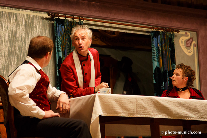 Laienspielgruppe Iffeldorf 2012_Der kahle Krempling-94